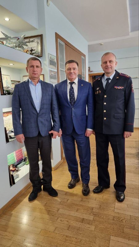 Обсуждение мер повышения безопасности дорожного движения в Воронежской области Обсуждение мер повышения безопасности дорожного движения в Воронежской области