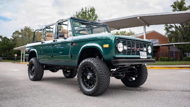 Редкий классический Ford Bronco готов к торгу на аукционе Редкий классический Ford Bronco готов к торгу на аукционе