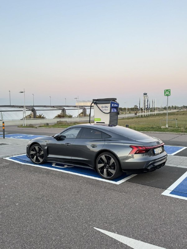 Особенности расхода заряда электромобиля: опыт высокопроизводительного Audi e-tron GT Особенности расхода заряда электромобиля: опыт высокопроизводительного Audi e-tron GT