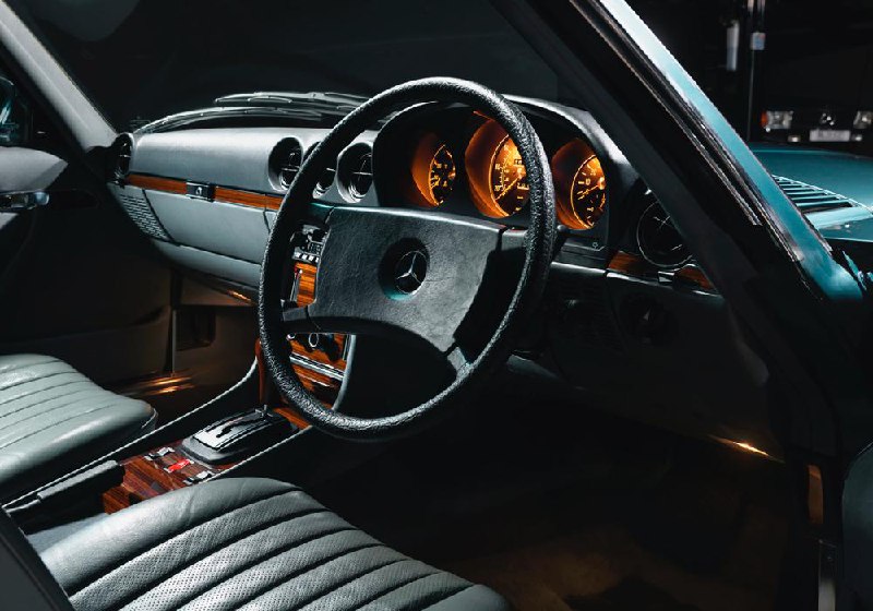 Редкий Mercedes-Benz 500SL 1983 года сохранился в идеальном состоянии с уникальной историей Редкий Mercedes-Benz 500SL 1983 года сохранился в идеальном состоянии с уникальной историей