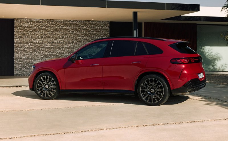 Новый электрический кроссовер Mercedes-Benz GLC EQ выходит на рынок Германии