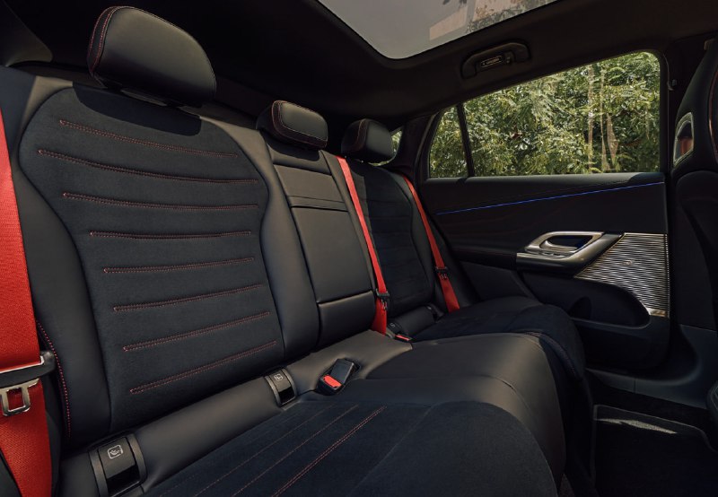 Новый электрический кроссовер Mercedes-Benz GLC EQ выходит на рынок Германии