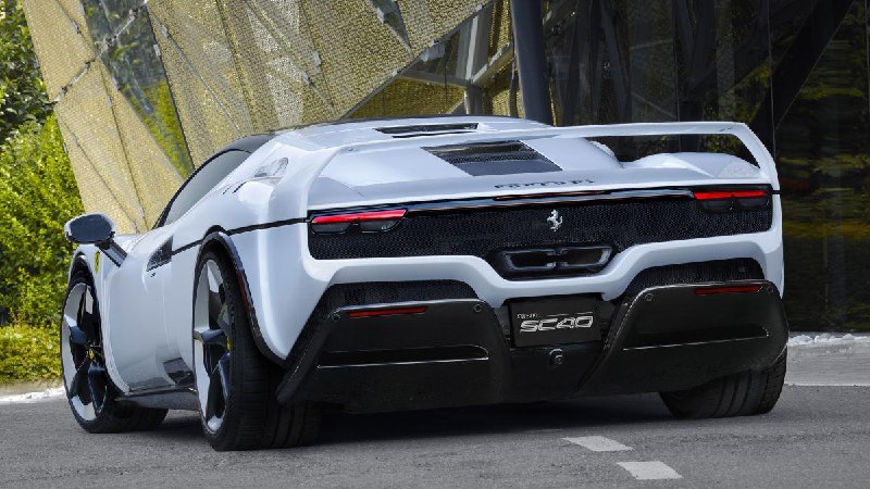 Классика и современность: отмечают юбилей Ferrari F40 с новым купе Классика и современность: отмечают юбилей Ferrari F40 с новым купе