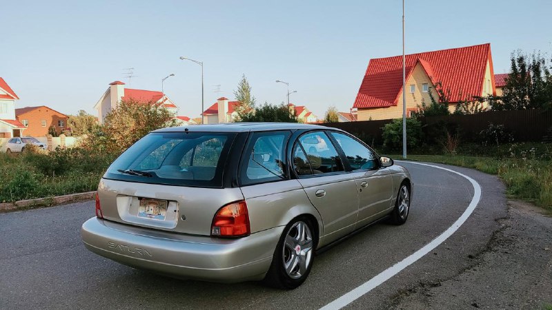Редкие автомобили Saturn SW: уникальные модели и история бренда