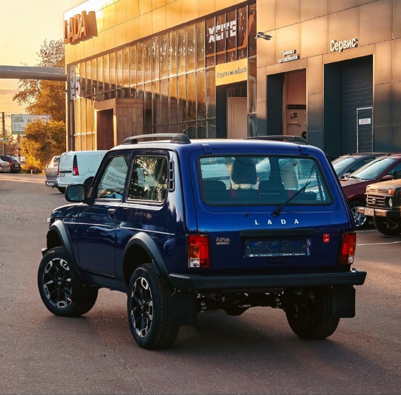 Раскрыты объемы продаж LADA Niva Sport за полгода Стало известно, сколько автомобилей LADA Niva Sport продано с момента выхода модели на рынок в апреле 2025 года.По словам сотрудника пресс-службы АВТОВАЗа Стаса Березия, за полгода реализовано 200 экземпляров Niva Sport.