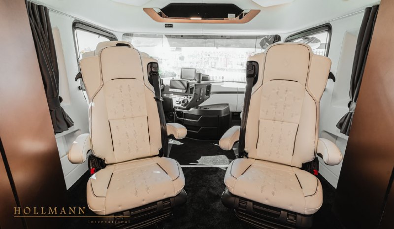 Люксовый автодом Mercedes-Benz Dembell Giga Space с ценником в $2,2 миллиона выставлен на продажу в Германии Люксовый автодом Mercedes-Benz Dembell Giga Space с ценником в $2,2 миллиона выставлен на продажу в Германии