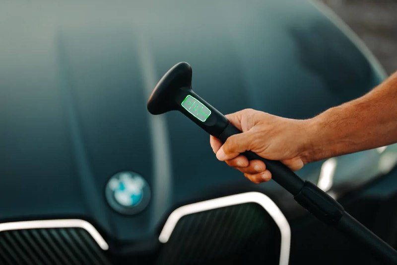 BMW представила экологичный электрический SUP-борд совместно с SipaBoards BMW представила экологичный электрический SUP-борд совместно с SipaBoards