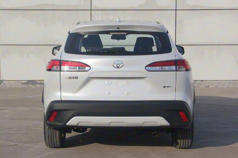 Обновленная Toyota Corolla Cross представлена на рынке Китая