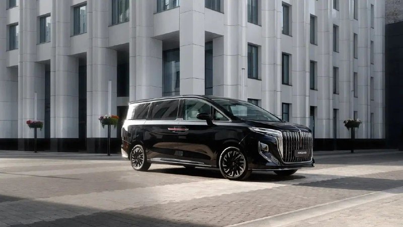 Цена китайского премиум-мнинвена Hongqi HQ9 в России значительно снизилась