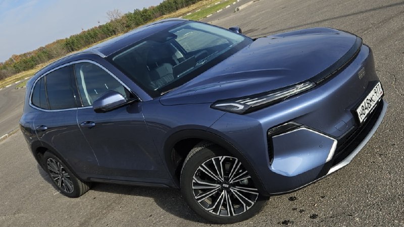 Обзор нового гибридного кроссовера Geely EX5 EM-i: преимущества и особенности Обзор нового гибридного кроссовера Geely EX5 EM-i: преимущества и особенности