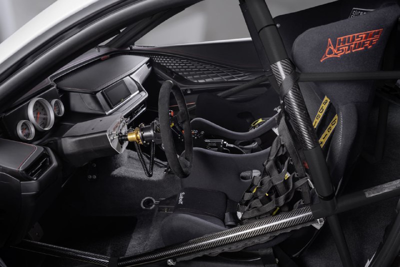 Dodge возвращает легендарный V8 Hemi в ограниченной версии для дрэг-рейсинга Dodge возвращает легендарный V8 Hemi в ограниченной версии для дрэг-рейсинга