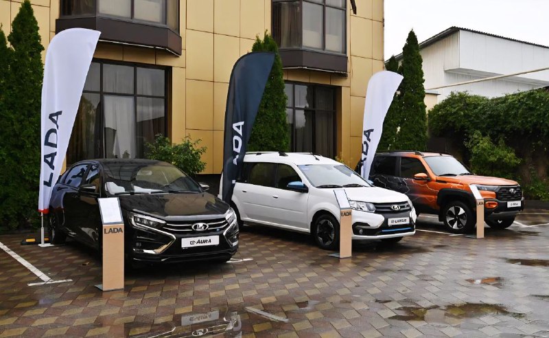 На выставке представили новые электромобили LADA для массового рынка На выставке представили новые электромобили LADA для массового рынка