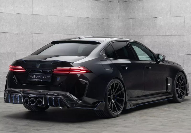Модернизированный BMW M5 от Mansory: карбоновый суперседан с увеличенной мощностью Модернизированный BMW M5 от Mansory: карбоновый суперседан с увеличенной мощностью