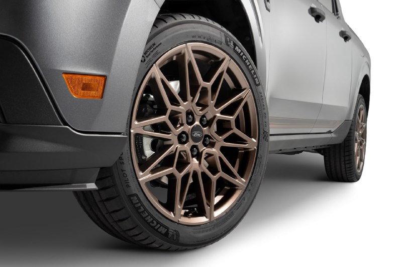 Ford анонсировал спортивный пикап Maverick 300T с мощным 300-сильным двигателем