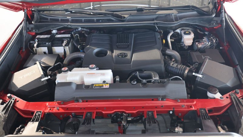 Toyota отзывает более 127 тысяч автомобилей из-за дефекта двигателя