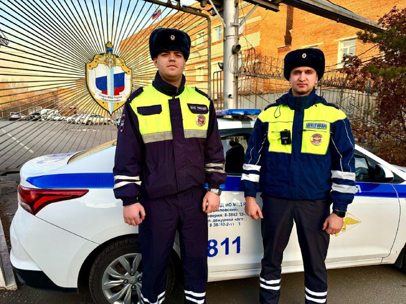 Спасение молодых людей из промышленной трубы на заброшенном заводе Спасение молодых людей из промышленной трубы на заброшенном заводе