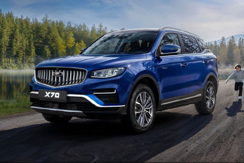 Обновленный Geely X70 с полным приводом поступил в продажу в России Обновленный Geely X70 с полным приводом поступил в продажу в России