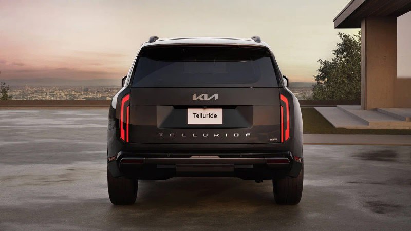 Обновленный кроссовер Kia Telluride представит усиленную версию и новые размеры