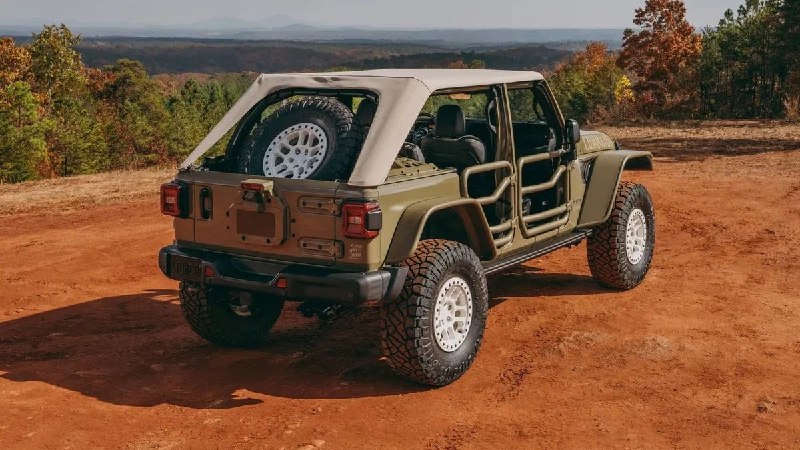 Эксклюзивный Jeep Wrangler с мощностью до 705 л.с. для военных и ветеранов Эксклюзивный Jeep Wrangler с мощностью до 705 л.с. для военных и ветеранов