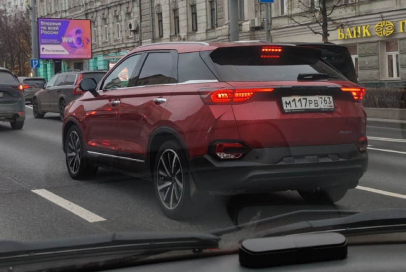 Неосуществившийся кроссовер Lada X-Cross 5 заметили на улицах Москвы Неосуществившийся кроссовер Lada X-Cross 5 заметили на улицах Москвы