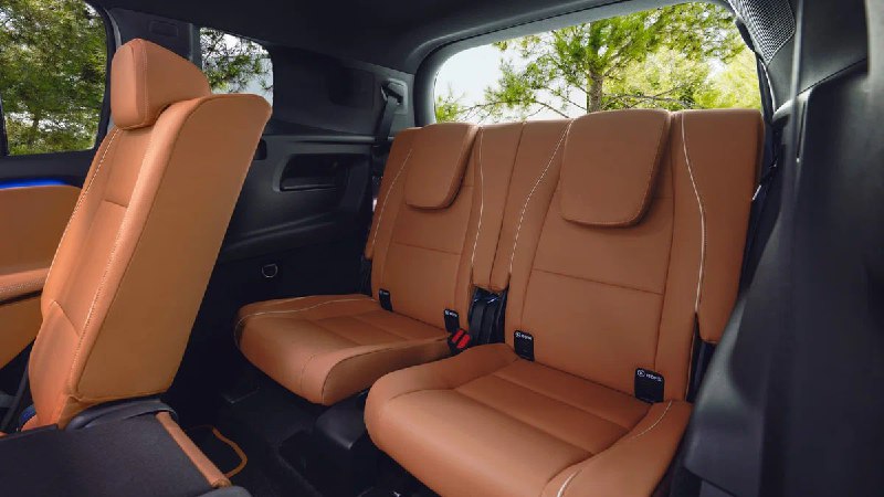 Mercedes-Benz представит новый компактный кроссовер GLB с электрификацией и расширенными возможностями салона Mercedes-Benz представит новый компактный кроссовер GLB с электрификацией и расширенными возможностями салона