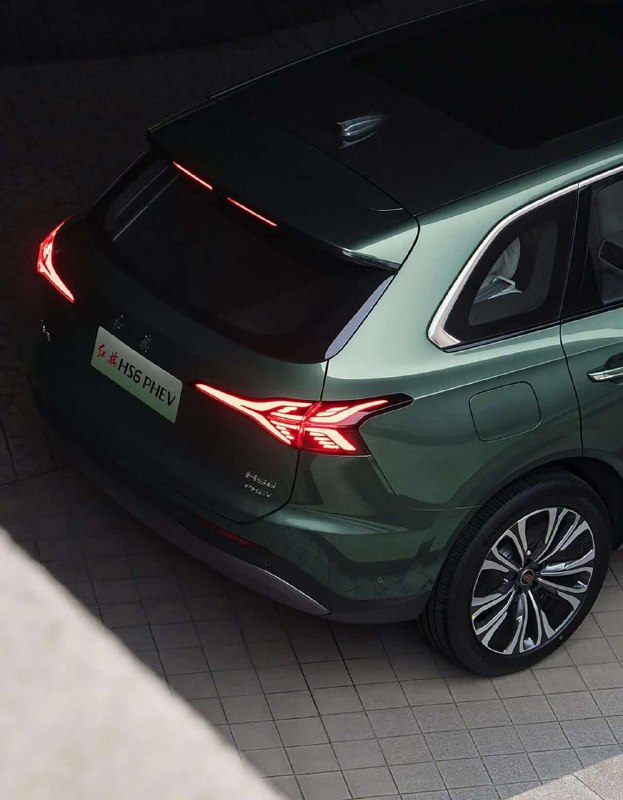 Hongqi HS6 PHEV установил мировой рекорд дальности на одной зарядке Hongqi HS6 PHEV установил мировой рекорд дальности на одной зарядке