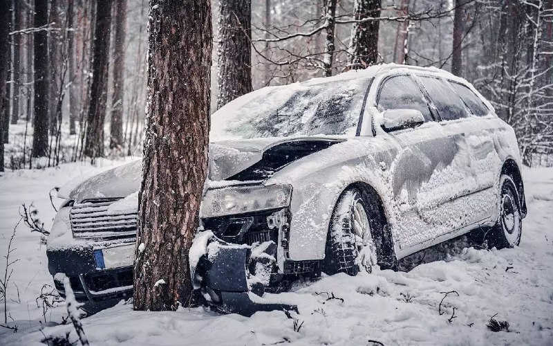 Советы по безопасной езде в переходный зимний период