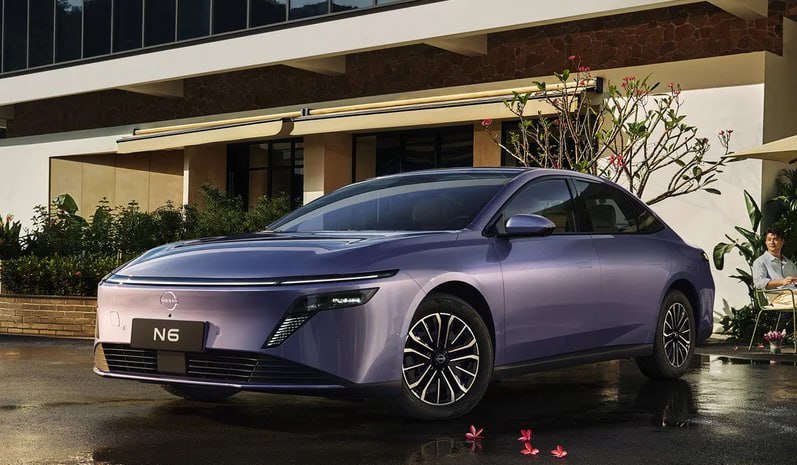 Nissan выпустил в Китае недорогой седан N6 В Китае стартовали продажи нового Nissan N6 — доступного семейного седана D-класса ценой от 109 900 юаней (1,19 млн ₽) до 121 900 юаней (1,31 млн ₽).