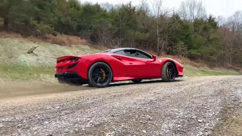 Автоблогера в США арестовали за неуплату налогов и уничтожение Ferrari Автоблогера в США арестовали за неуплату налогов и уничтожение Ferrari