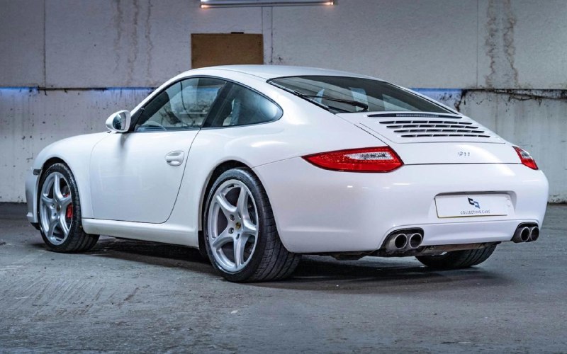 Джеймс Мэй выставил на аукцион свой Porsche 911 Carrera 2010 года