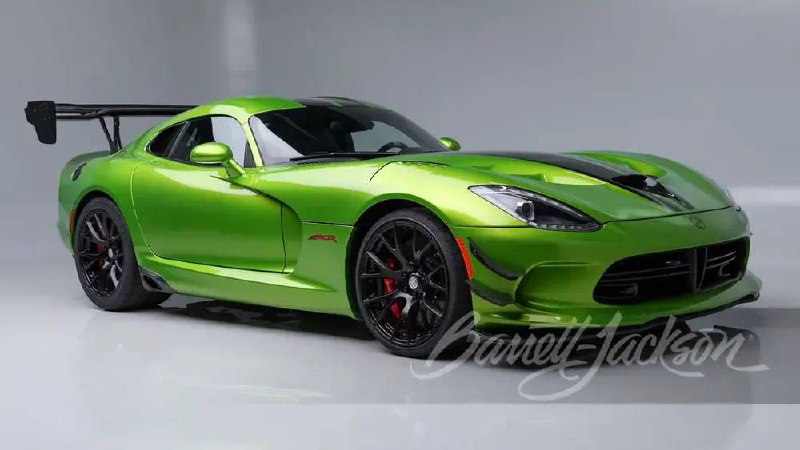 Редчайшая Dodge Viper ACR 2017 с минимальным пробегом выставлена на аукцион