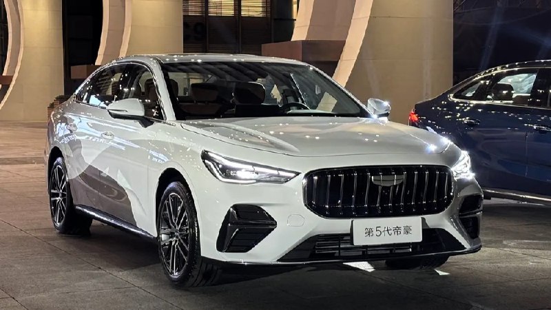 Выпуск нового поколения седана Geely Emgrand в Китае: особенности и цены Выпуск нового поколения седана Geely Emgrand в Китае: особенности и цены