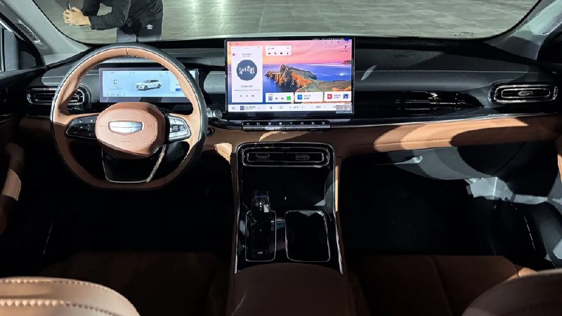 Выпуск нового поколения седана Geely Emgrand в Китае: особенности и цены Выпуск нового поколения седана Geely Emgrand в Китае: особенности и цены