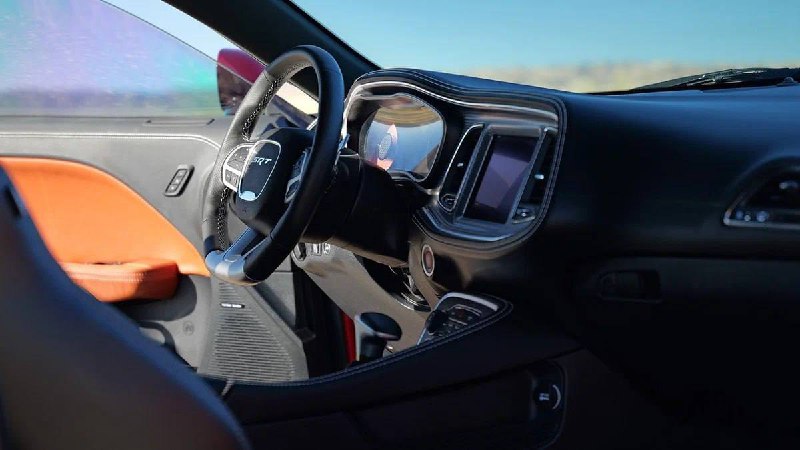 Модификация Dodge Challenger Hellcat Redeye 2022 с карбоновыми элементами и высокой мощностью Модификация Dodge Challenger Hellcat Redeye 2022 с карбоновыми элементами и высокой мощностью