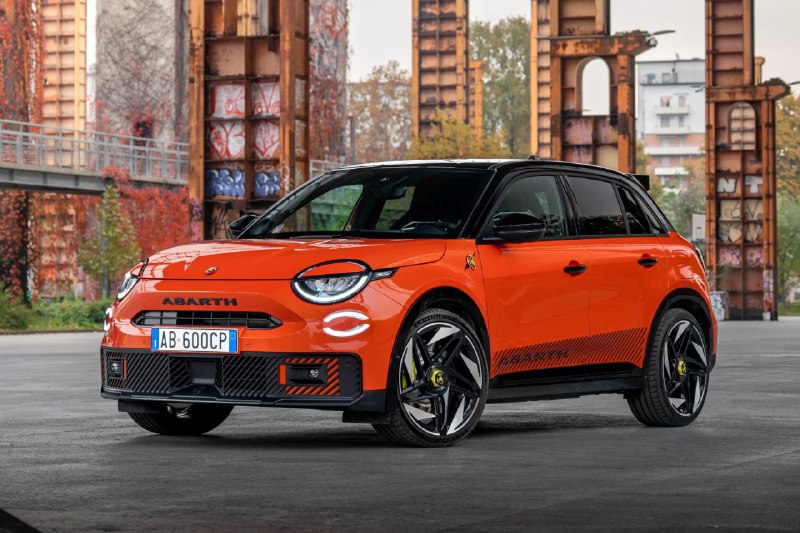 Обновление электромобиля Abarth 600e к 2026 году и новая топ-версия Competizione Обновление электромобиля Abarth 600e к 2026 году и новая топ-версия Competizione