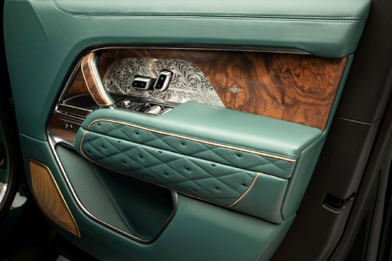 Эксклюзивный охотничий внедорожник на базе Range Rover от Overfinch и Holland & Holland Эксклюзивный охотничий внедорожник на базе Range Rover от Overfinch и Holland & Holland