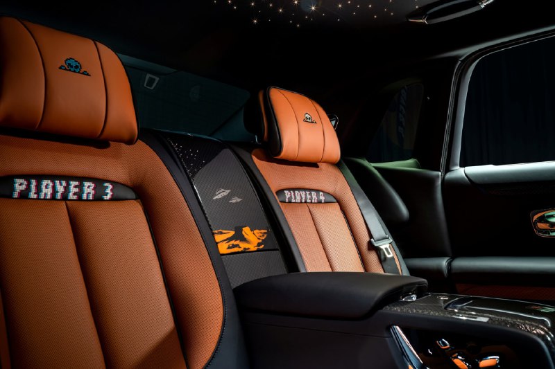 Уникальный Rolls-Royce Ghost в стиле ретро-видеоигр