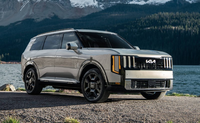Kia представила новый Telluride Вместо прежнего атмосферного V6 модель теперь оснащается 2,5-литровым турбомотором на 274 л.с., а также впервые получила гибридную установку мощностью 329 л.с.Гибрид сочетает 2,5-литровую турбочетвёрку, два электромотора и 6-ступенчатый автомат. Kia представила новый Telluride Вместо прежнего атмосферного V6 модель теперь оснащается 2,5-литровым турбомотором на 274 л.с., а также впервые получила гибридную установку мощностью 329 л.с.Гибрид сочетает 2,5-литровую турбочетвёрку, два электромотора и 6-ступенчатый автомат.
