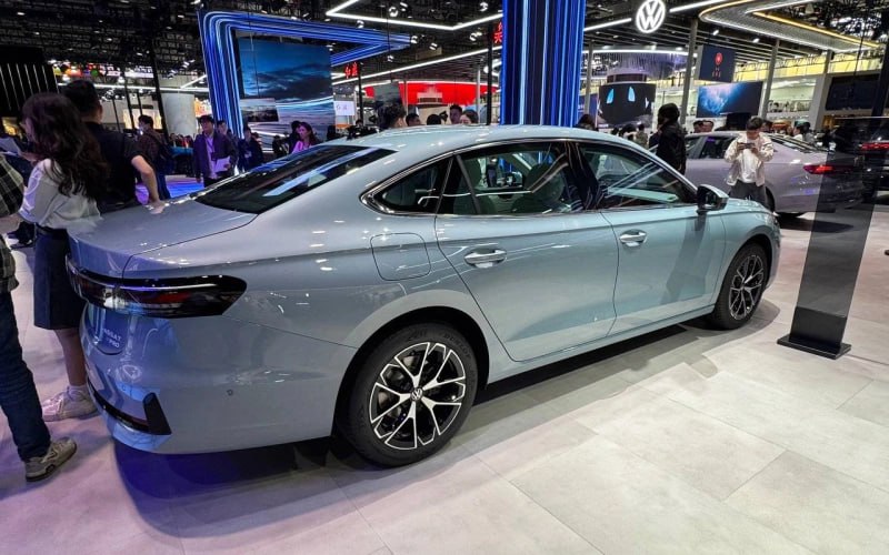 Новая гибридная версия Volkswagen Passat: современные технологии и дизайн Новая гибридная версия Volkswagen Passat: современные технологии и дизайн