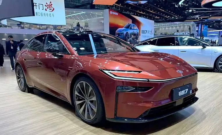 Toyota представляет электроседан bZ7 в Китае как альтернативу Tesla Model S Toyota представляет электроседан bZ7 в Китае как альтернативу Tesla Model S