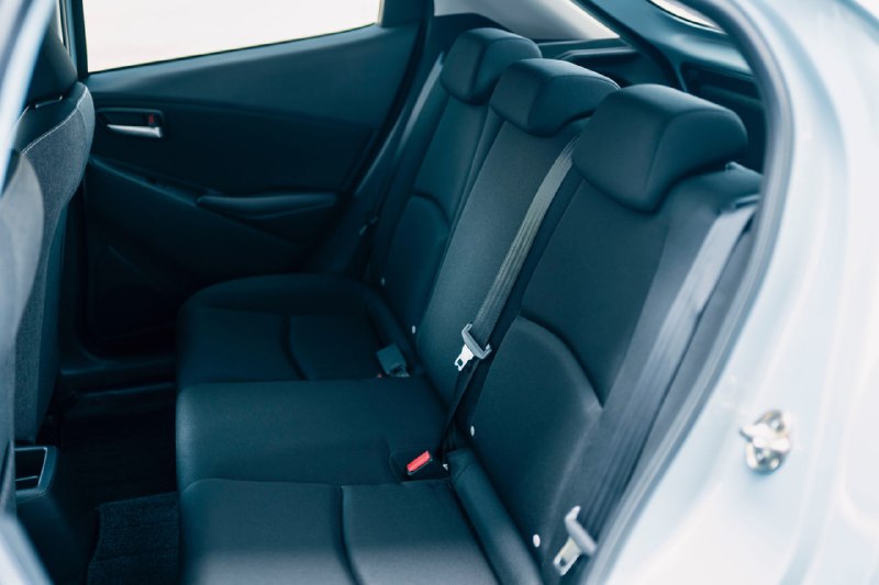 Обновленная Mazda2 2026 — новые функции и цены для японского рынка