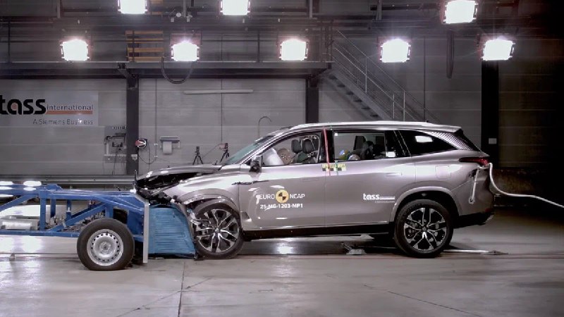 Высокая безопасность нового кроссовера Moskwich M90 по результатам испытаний Euro NCAP