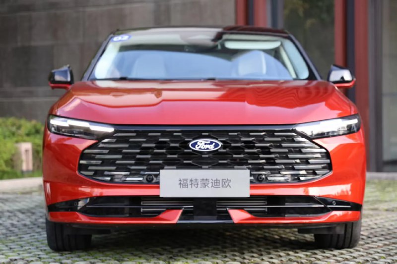 Обновленный Ford Mondeo дебютировал в Китае с модернизированным дизайном и техподдержкой Обновленный Ford Mondeo дебютировал в Китае с модернизированным дизайном и техподдержкой