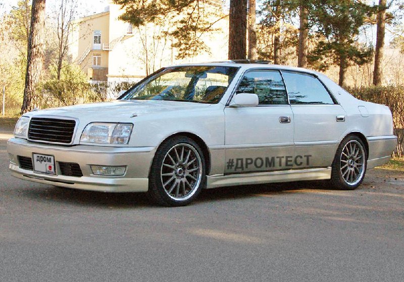 Обзор классического японского седана Toyota Crown Majesta 1995 года Обзор классического японского седана Toyota Crown Majesta 1995 года