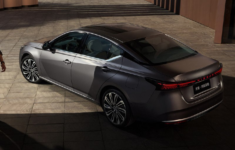 На рынке появился обновлённый Nissan Teana: новый дизайн и технологии На рынке появился обновлённый Nissan Teana: новый дизайн и технологии