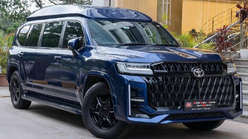 Индийские мастера создали роскошный тюнинг для Toyota Land Cruiser 300 Индийские мастера создали роскошный тюнинг для Toyota Land Cruiser 300