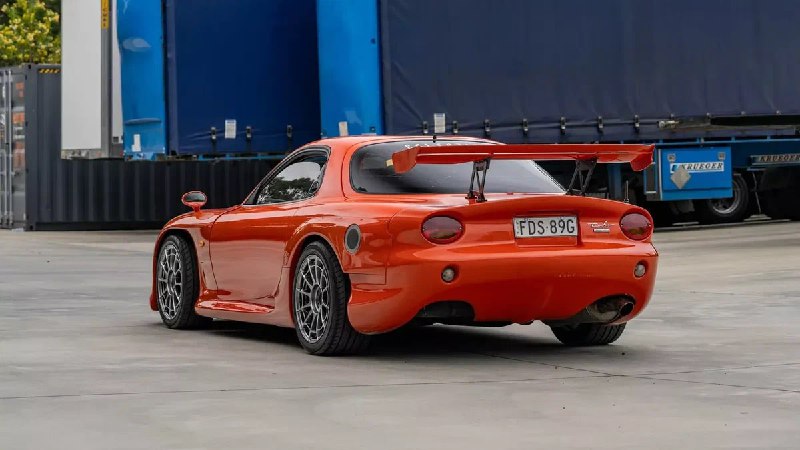 Редкий Mazda RX-7, стилизованный под Porsche 911, безуспешно выставлен на аукцион