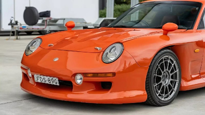 Редкий Mazda RX-7, стилизованный под Porsche 911, безуспешно выставлен на аукцион