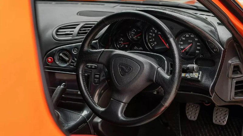Редкий Mazda RX-7, стилизованный под Porsche 911, безуспешно выставлен на аукцион