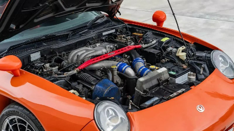 Редкий Mazda RX-7, стилизованный под Porsche 911, безуспешно выставлен на аукцион